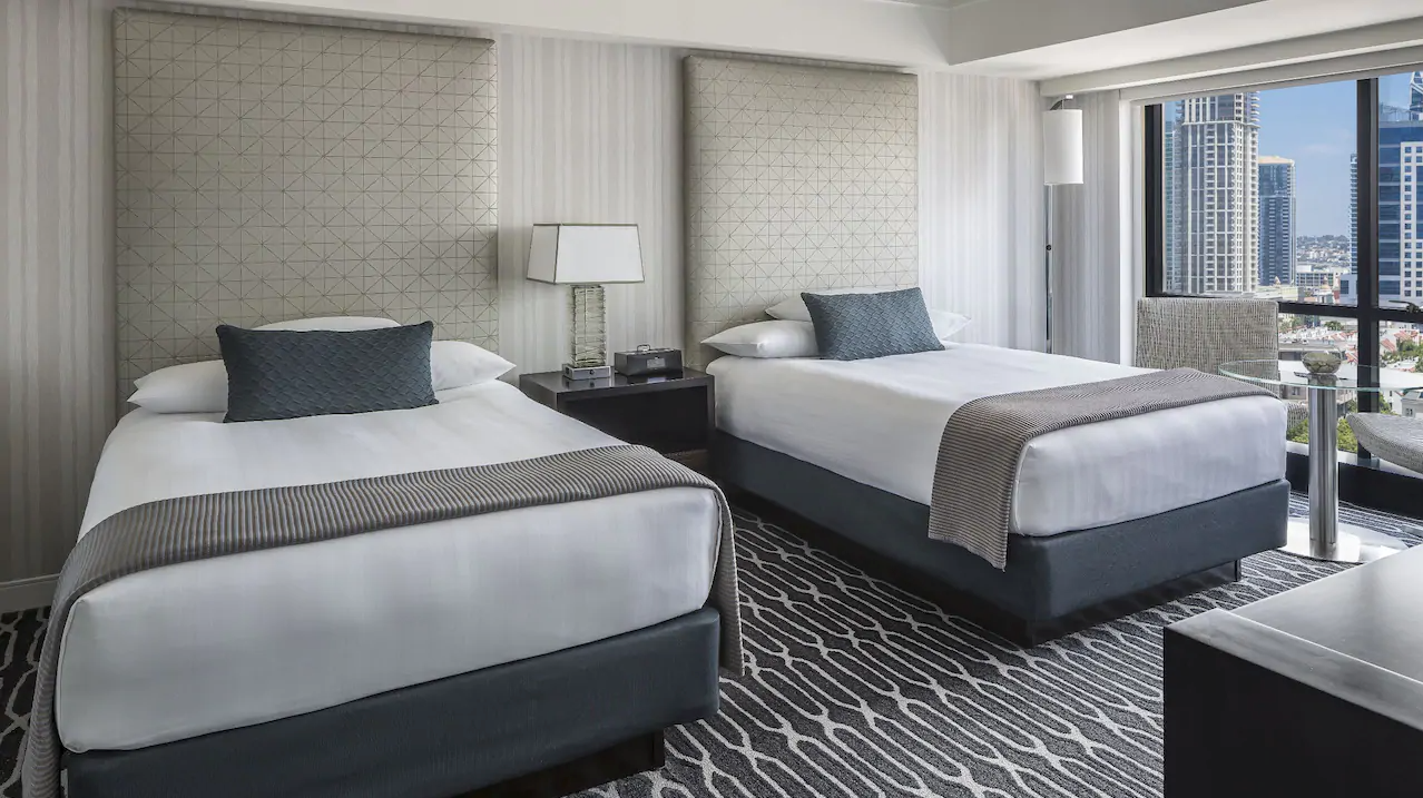 Connecting Rooms
