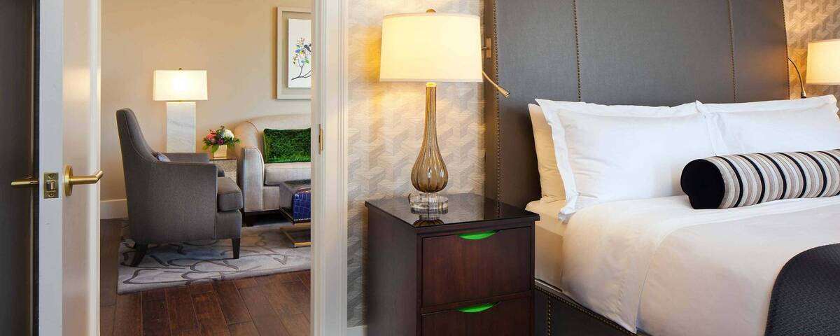 One Bedroom Deluxe King Suite