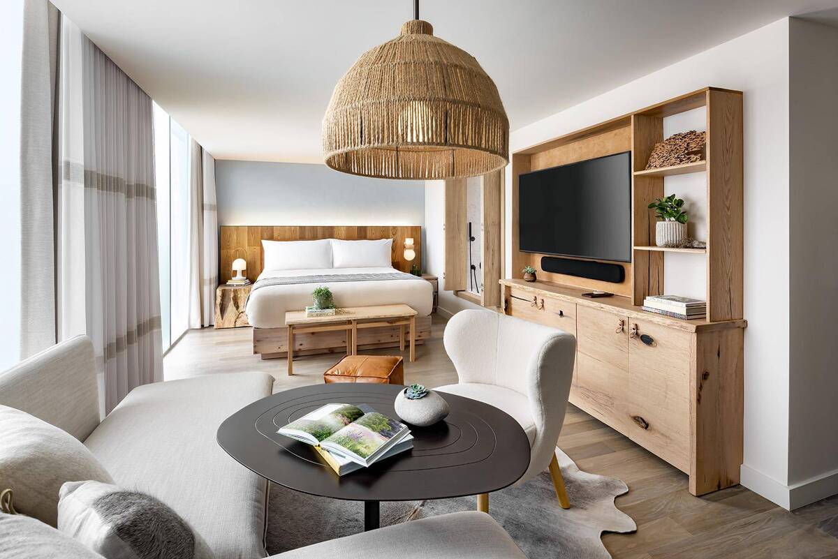 Studio Suite City View