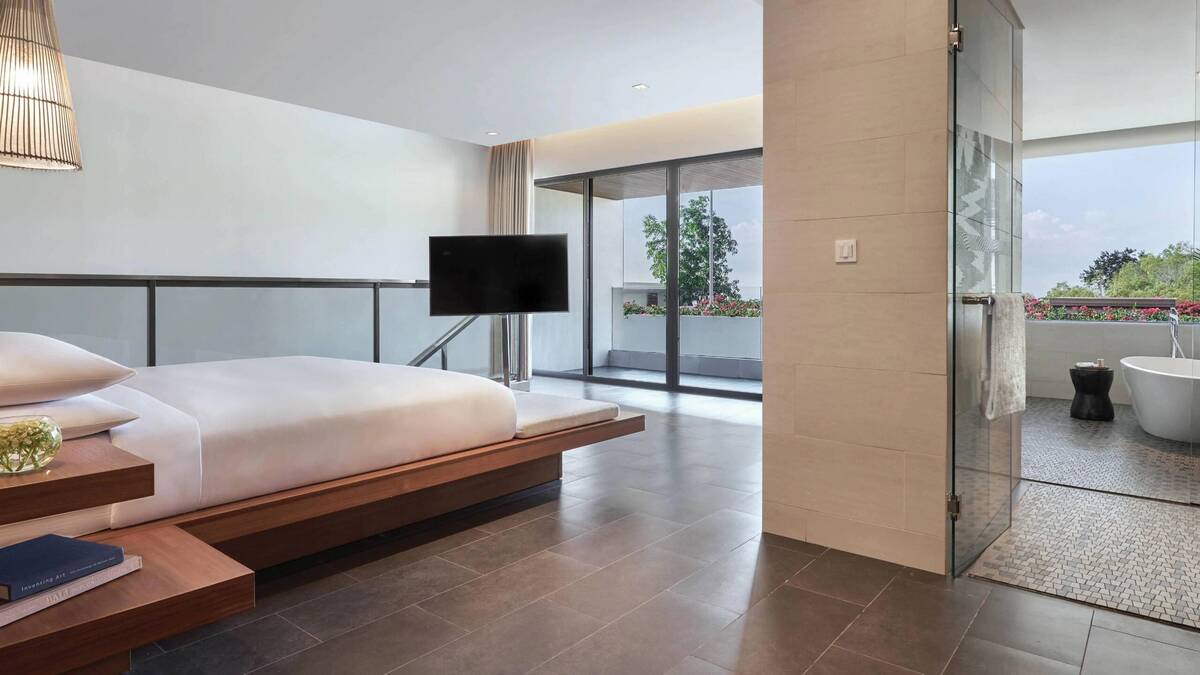 Loft King Garden View Whirlpool Balcony