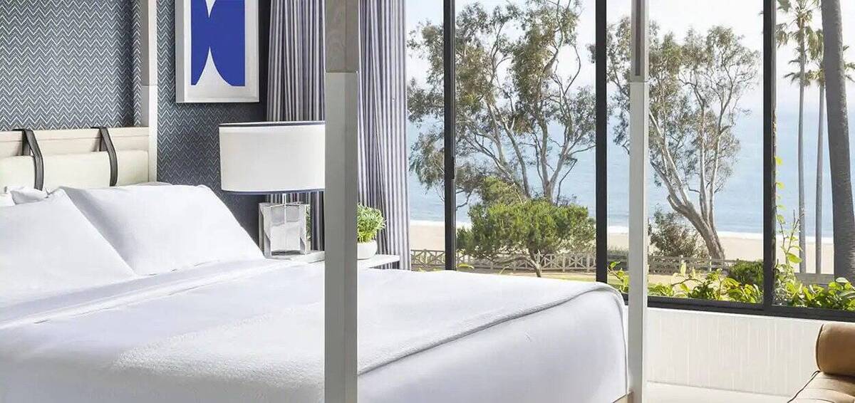 Oceanfront Boardroom Suite 