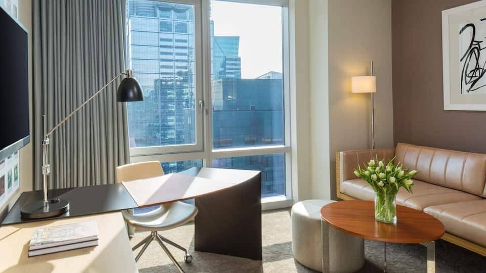 King Skyline View Suite