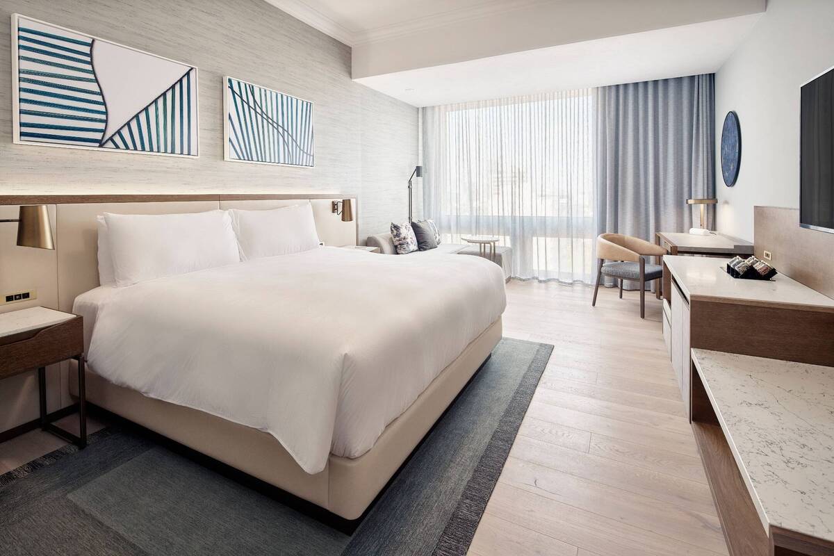  Executive Level Room Guest Room One King High Floor