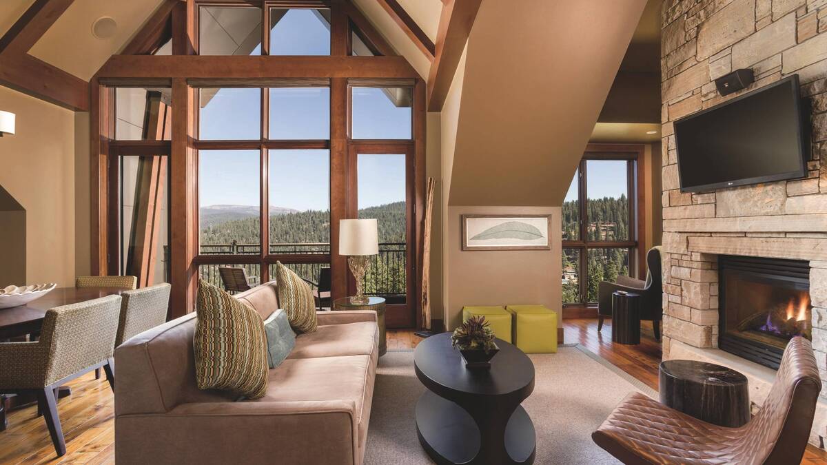 Three Bedroom Residence Valley View
