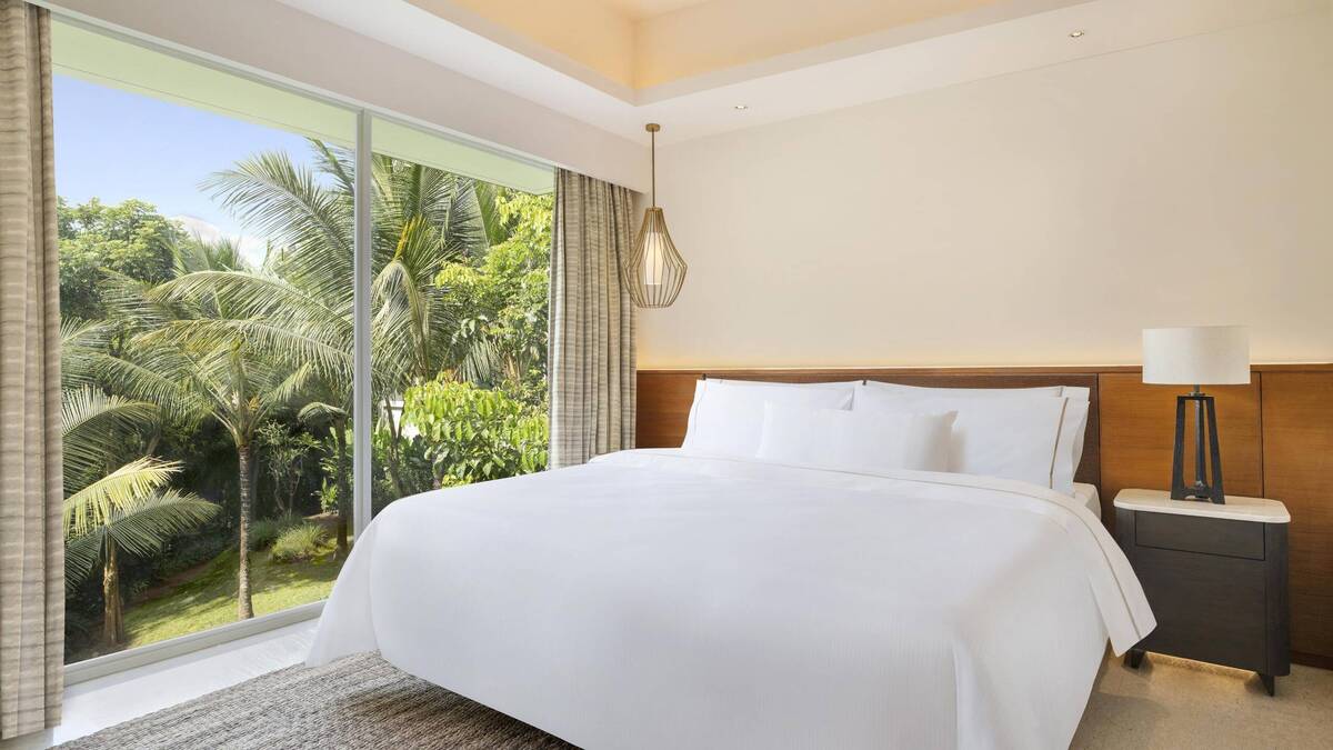 Two Bedroom Suite One King Two Twins Garden View
