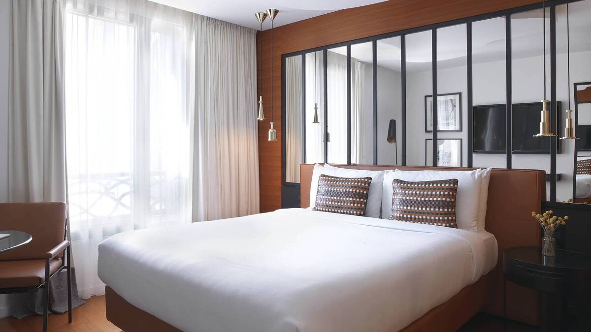 Paris Style Guest Room, One Queen