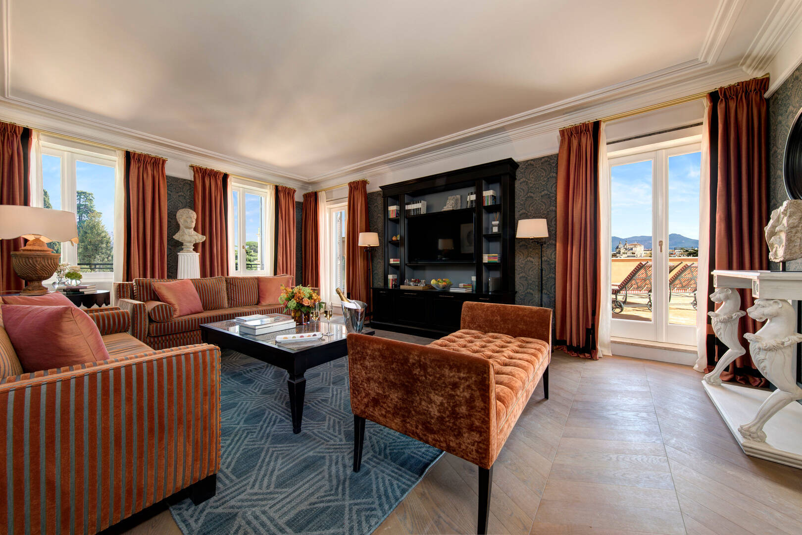 De La Ville Penthouse Suite