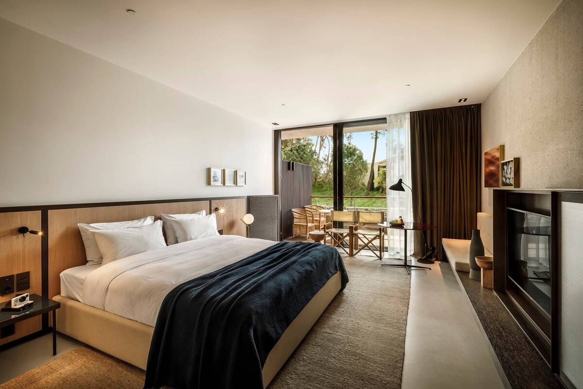 Connecting Park View Room