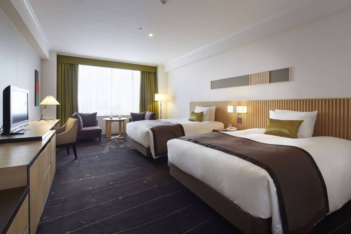 Deluxe Twin Double Room