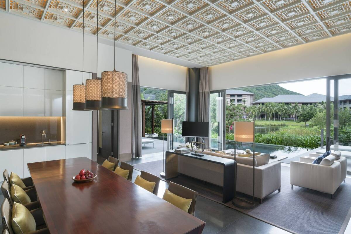  Lake View Villa King + King