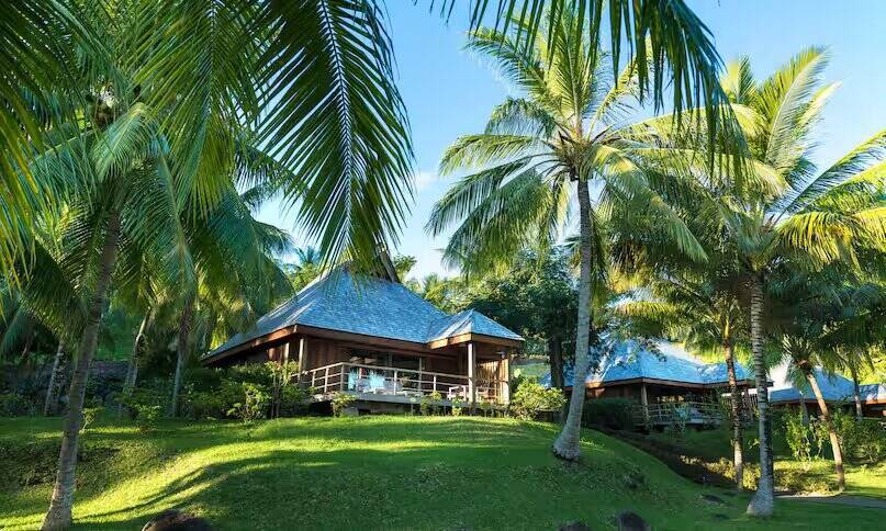 King Tropical Beach View Villa