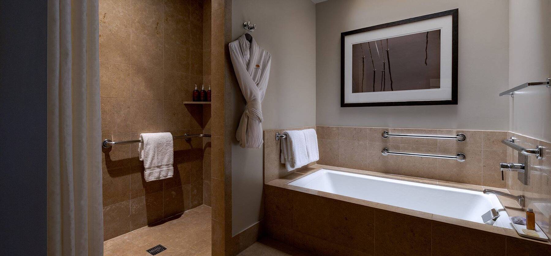 RANCH SUITE WITH DOUBLE BEDS WITH ACCESSIBLE SHOWER