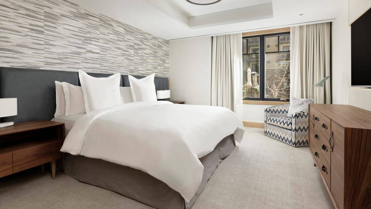 Pyramid Three Bedroom Suite 