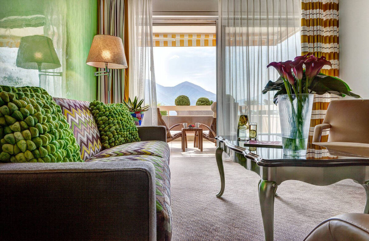 One Bedroom Deluxe Suite 