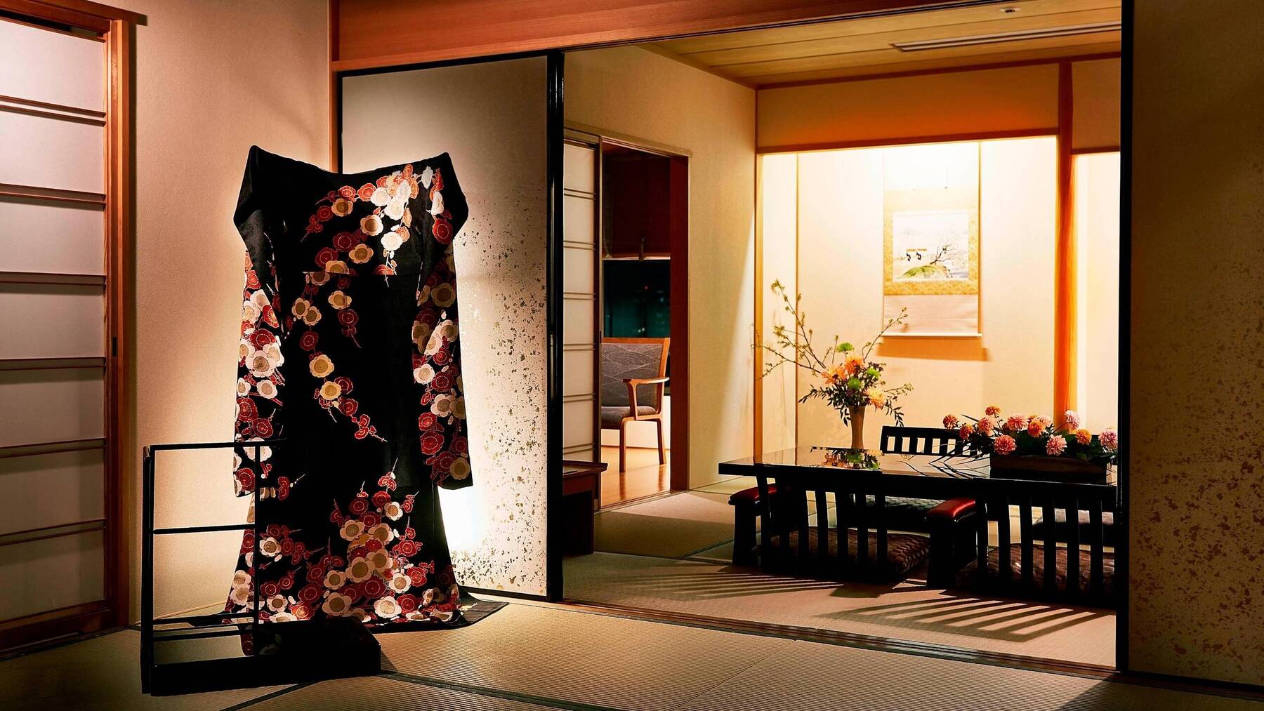 JAPANESE FIVE TWIN SUITE