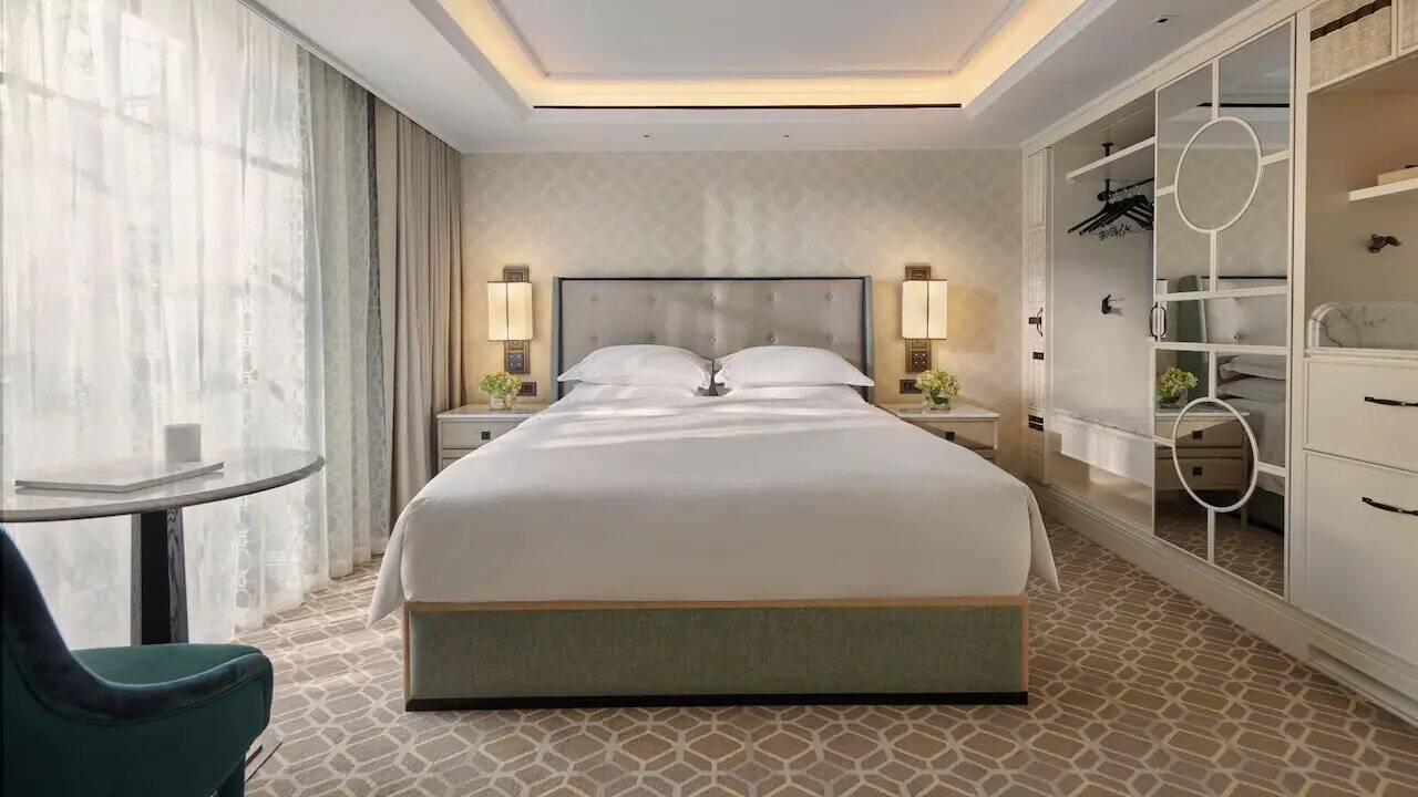 King Deluxe Balcony Room