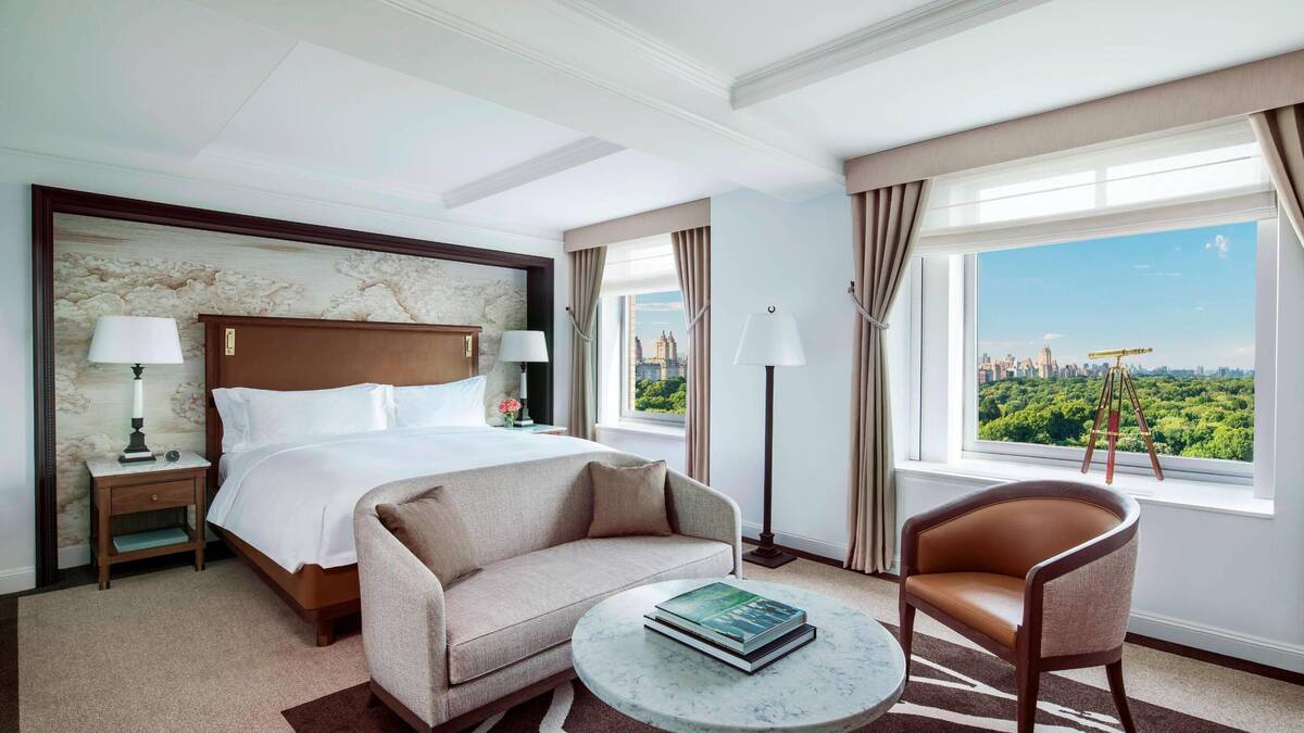 Grand Park View Guest Room King Central Park View