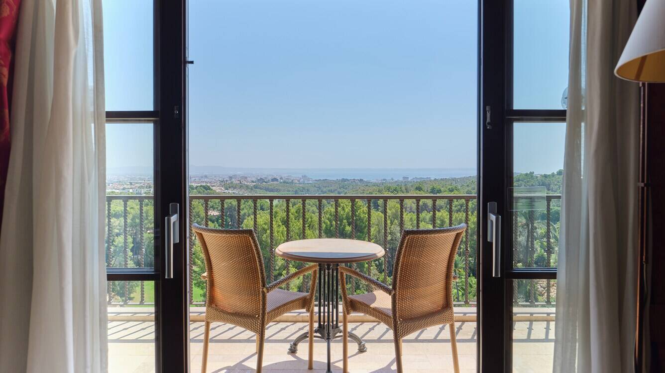 Grand Deluxe  King Bay view Balcony