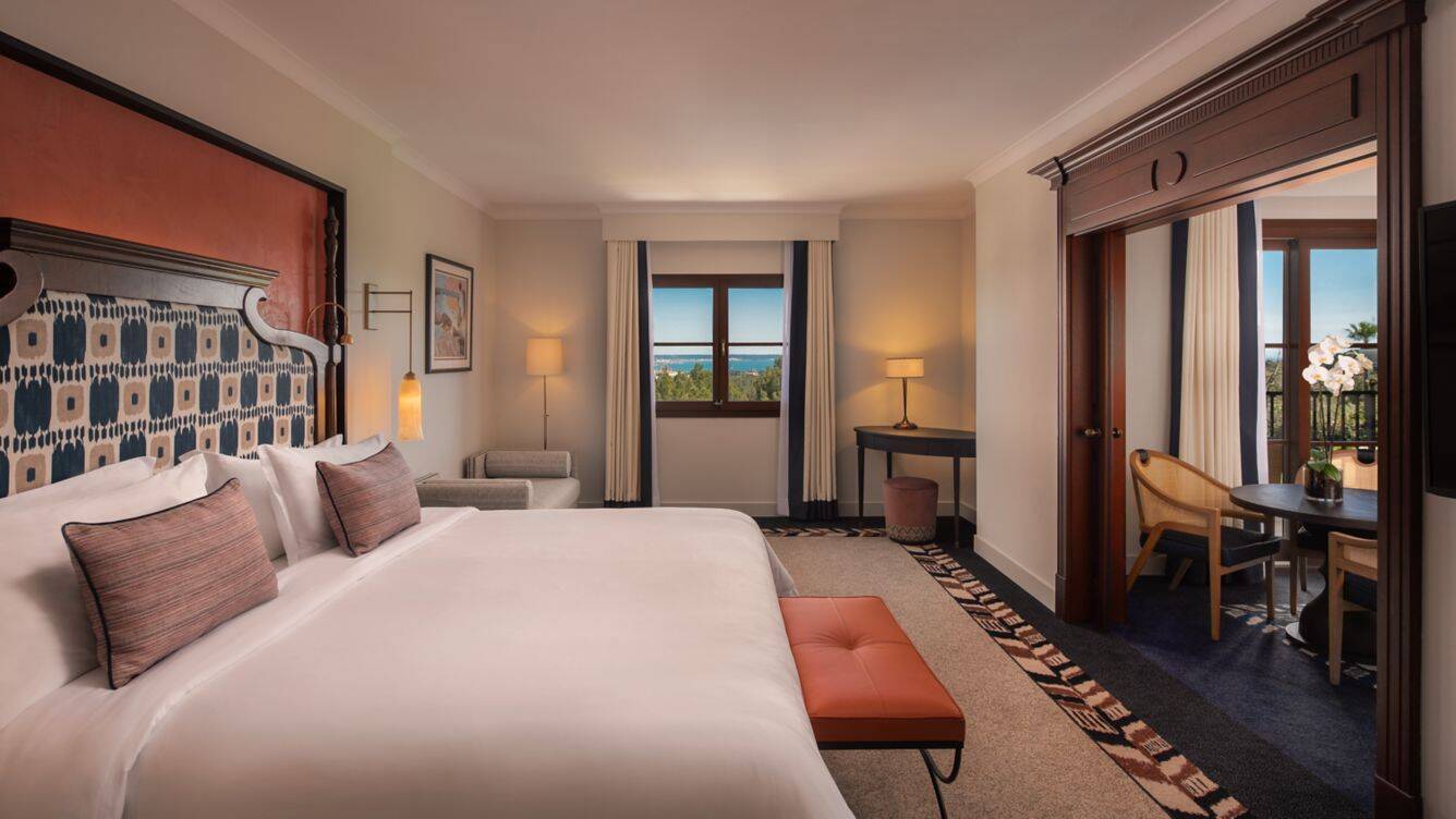 Deluxe Suite Sea View Balcony 