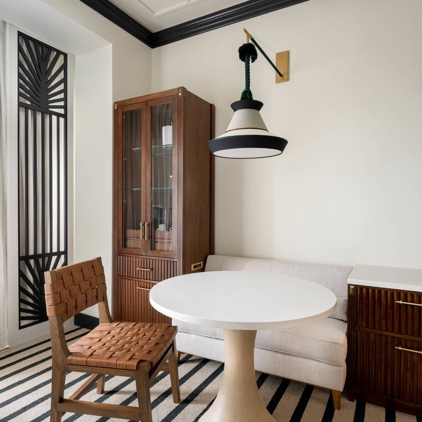 Garden View Guest room Two Queens Resort Tower Balcony