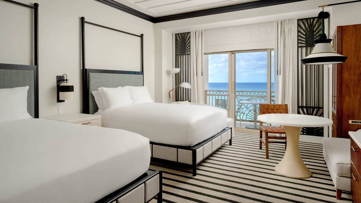 Oceanfront Guest room Two Queens Ocean Tower Balcony