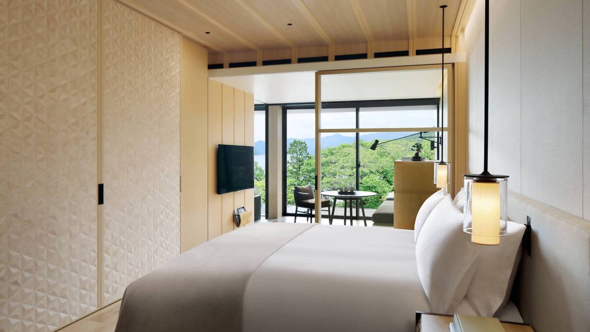 Lake Chuzenji View, King Balcony