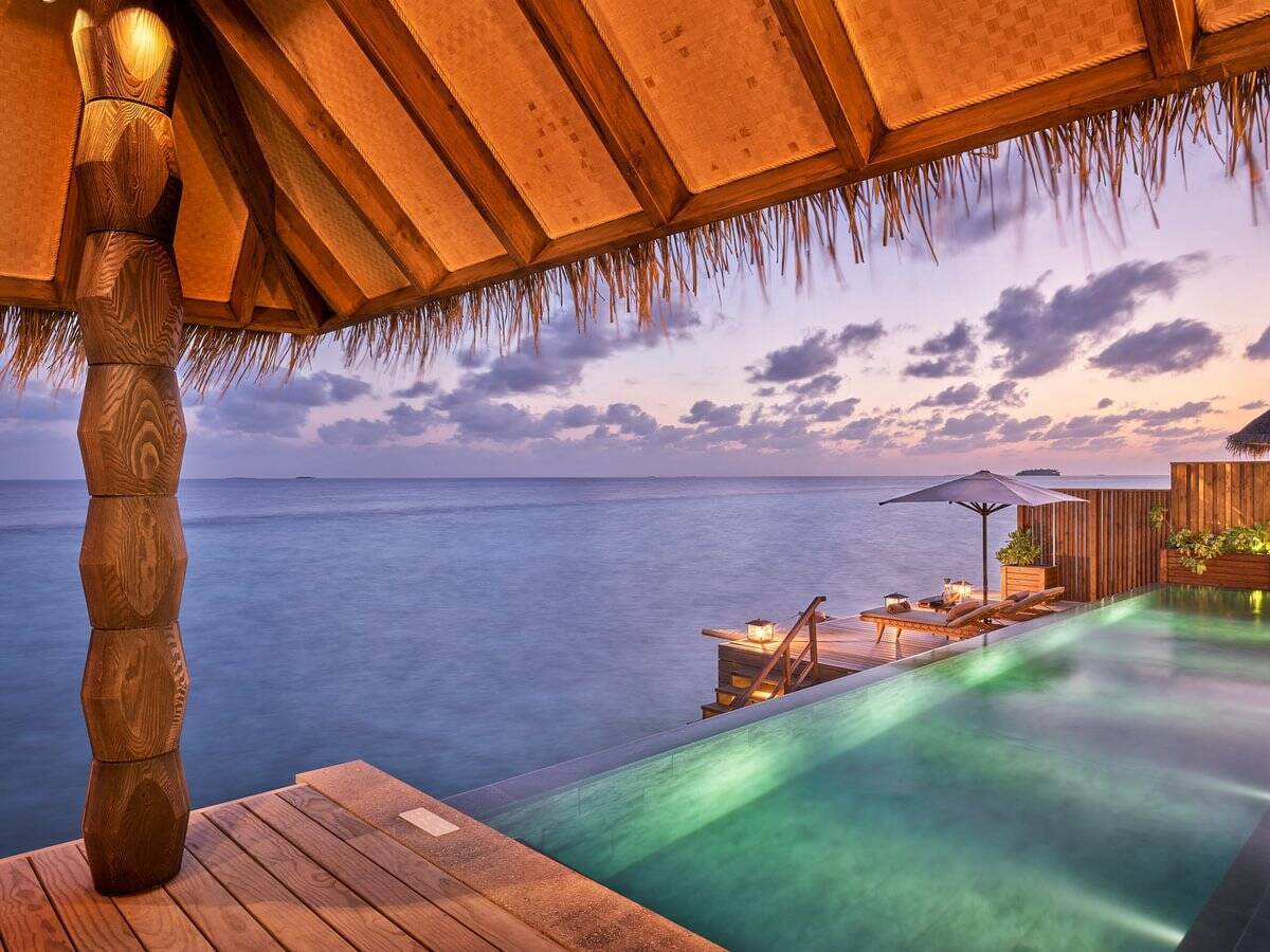 Sunset Luxury  Water Villa with Pool- King Bed