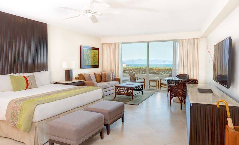 MASTER SUITE OCEAN FRONT VIEW