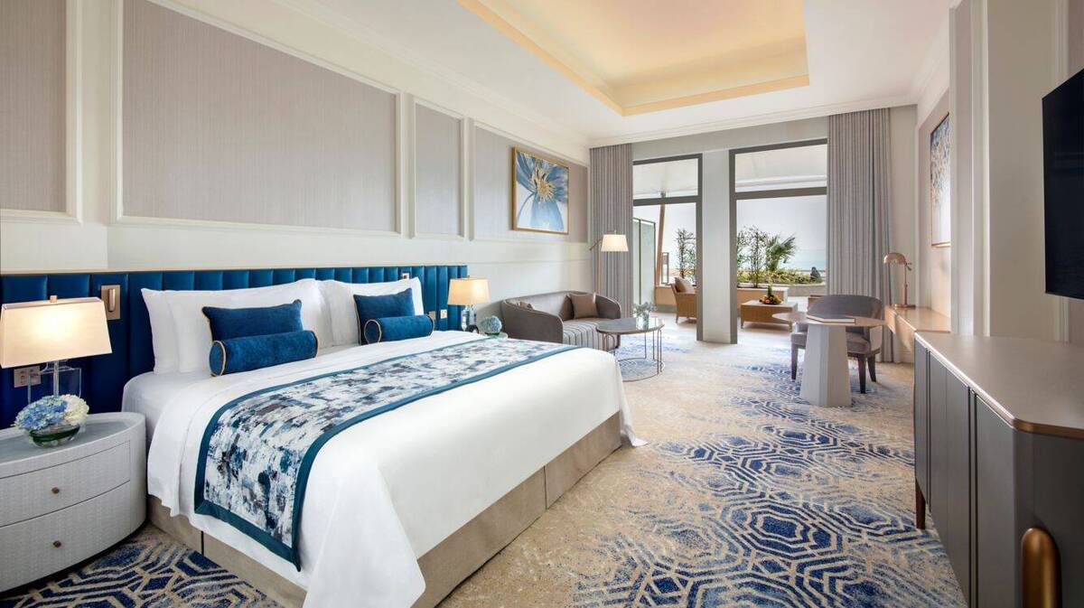 Astor King Terrace Room