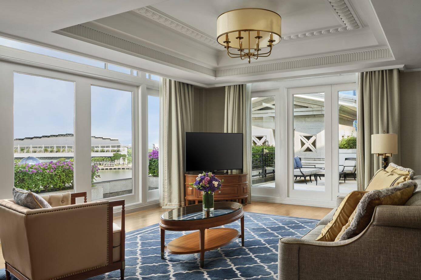 Fullerton Suite with City View