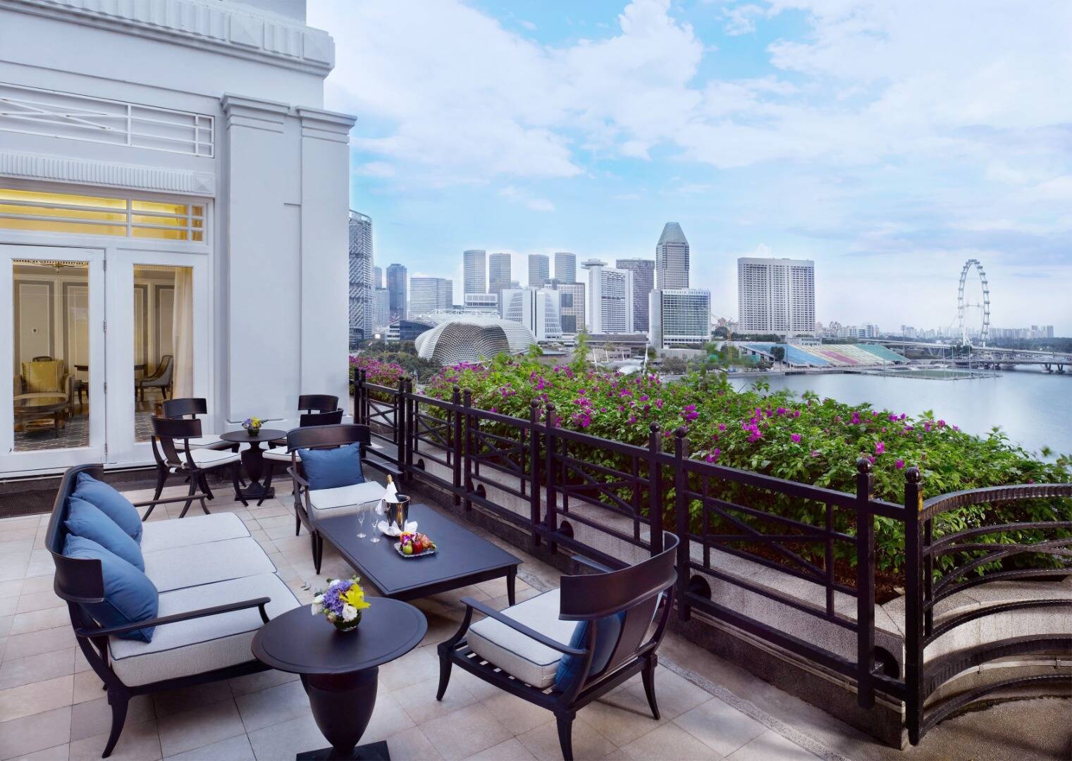 Fullerton Suite with Marina Bay View