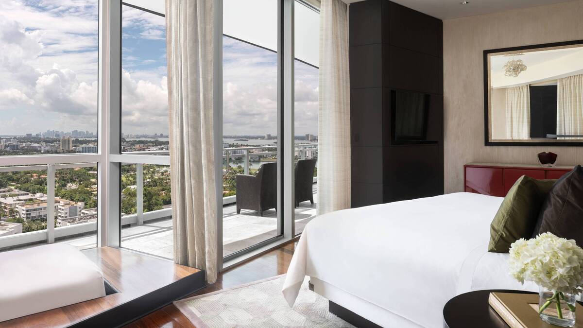 The Ritz-carlton Suite One Bedroom Suite