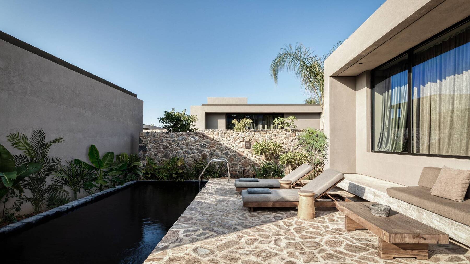Tropical Open Plan Suite 