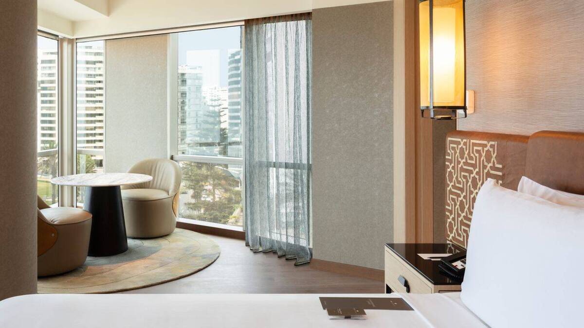 Contemporary Superior King Oceanfront Corner Room 