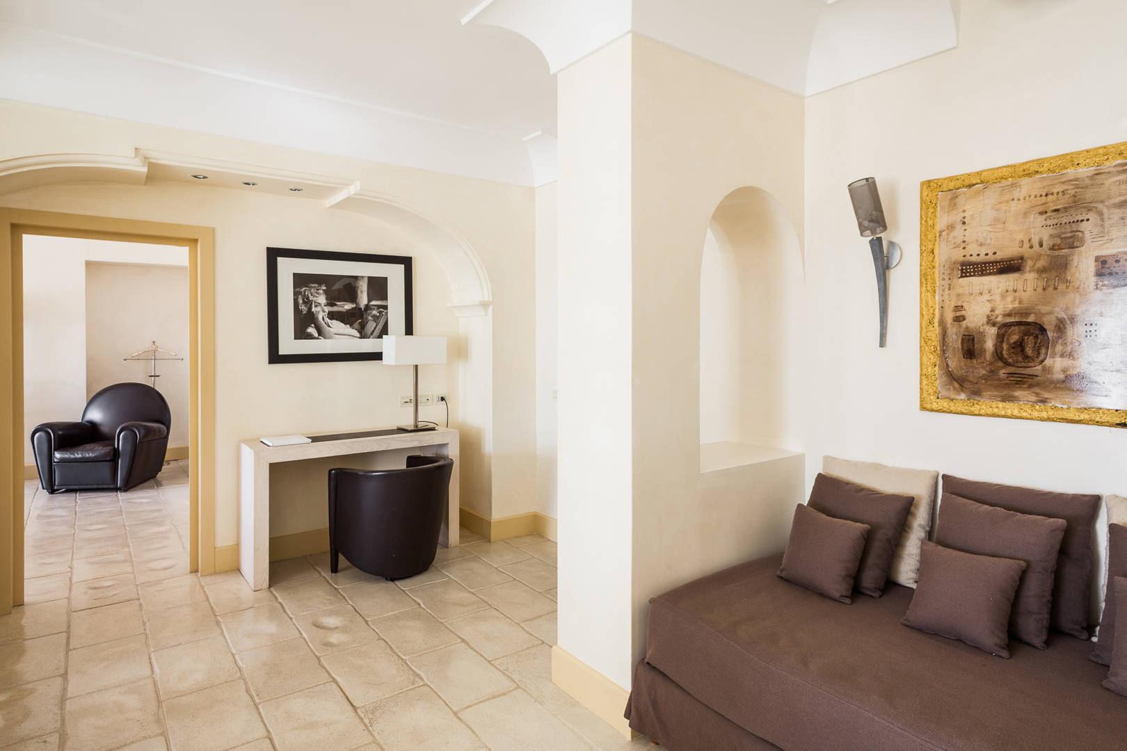 Monroe Suite Sea Side