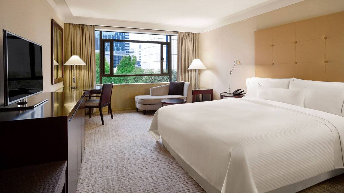 Executive Room King City view 