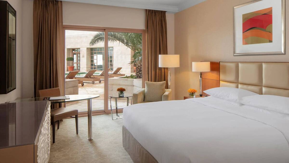 Twin Beds Poolside Access