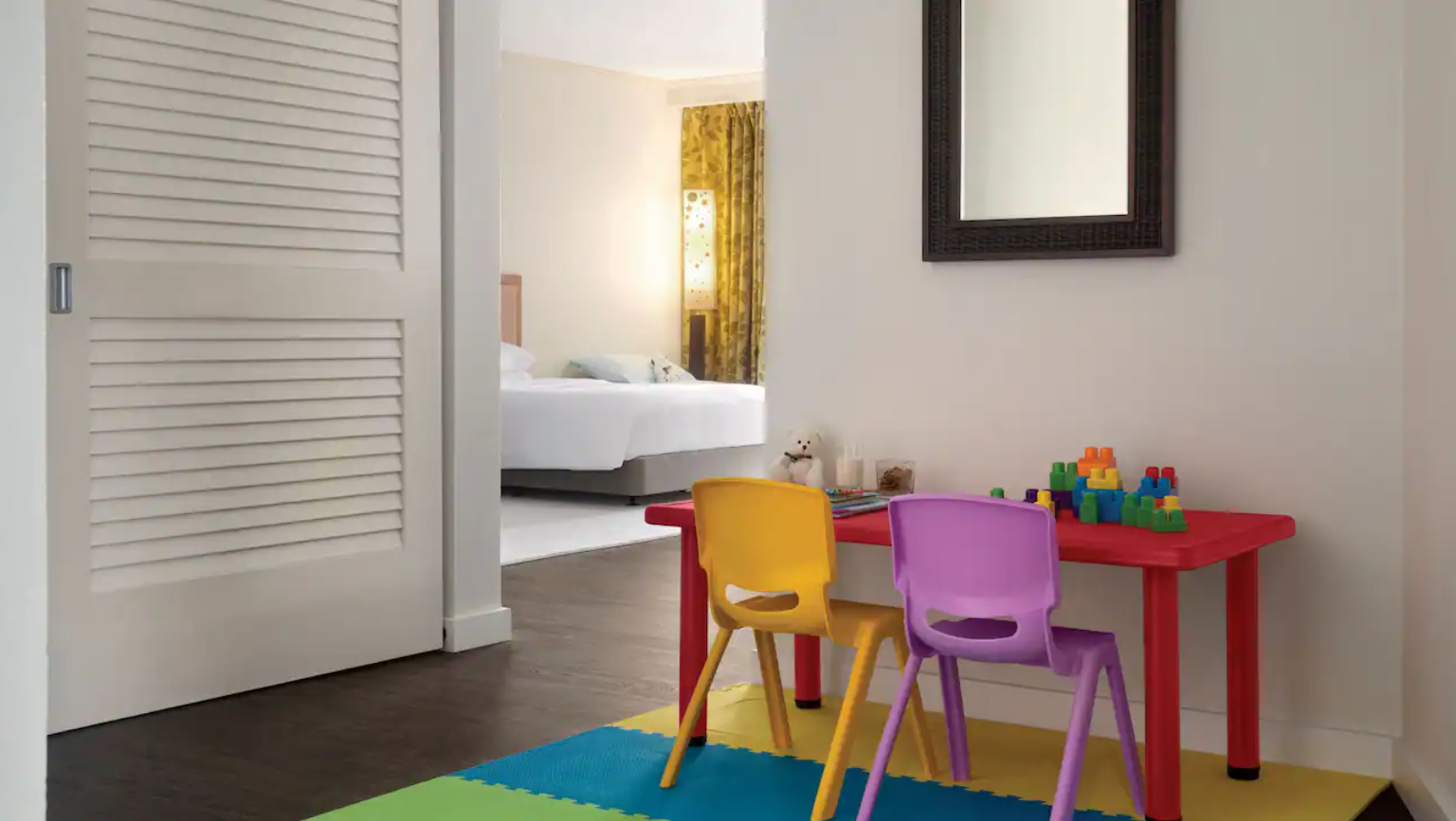 Family Club Access Two Twin Beds