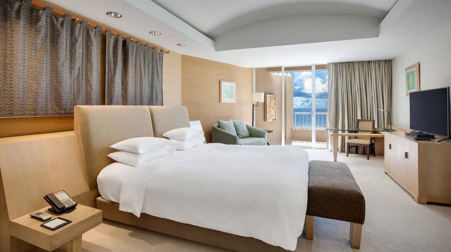 Regency Executive Suite King