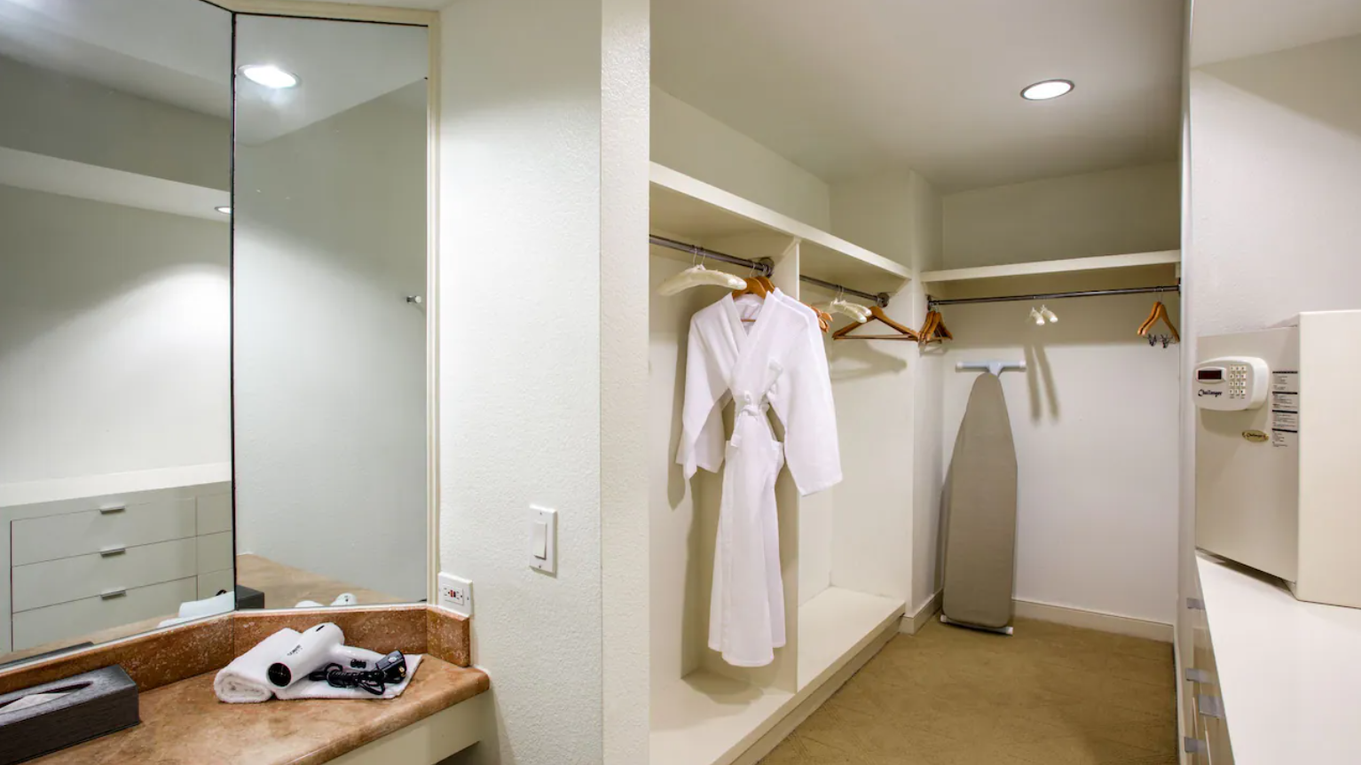Regency Family Suite with Two Twin Beds