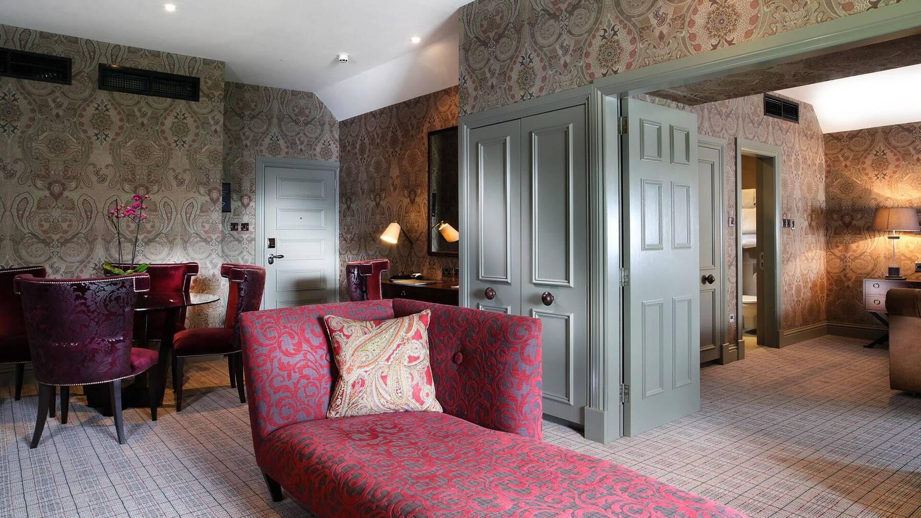 Loch View One Bedroom Suite