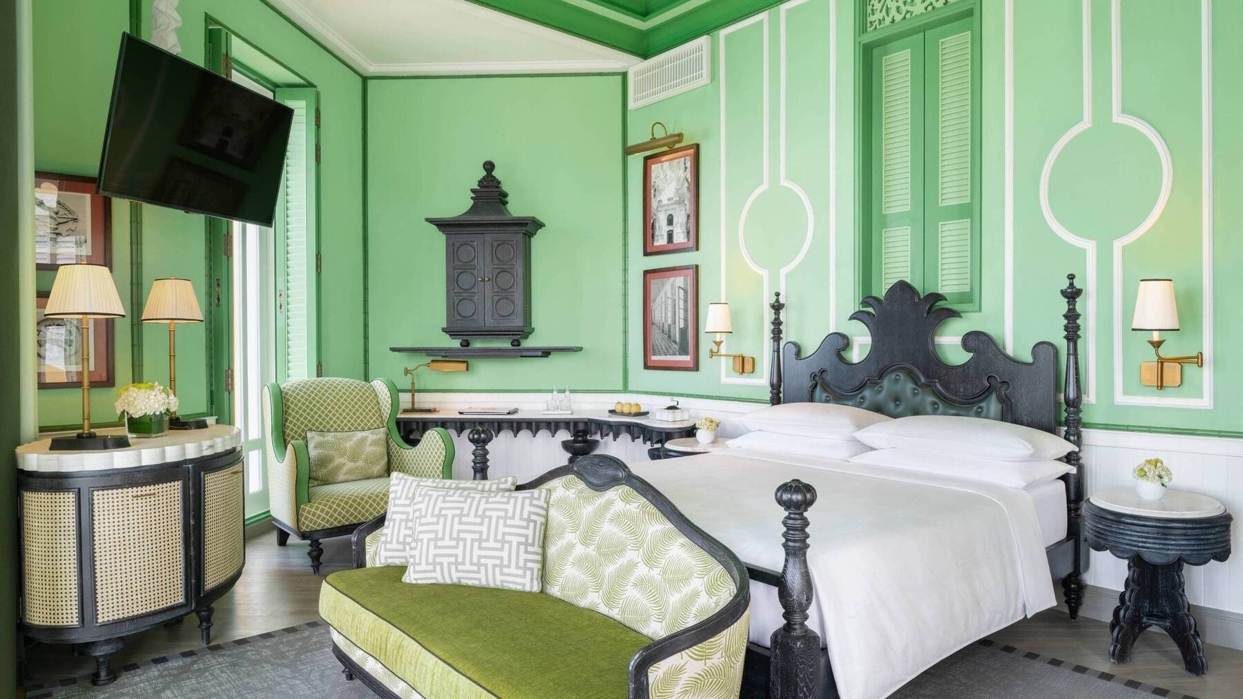 Deluxe Emerald Bay Ocean View King