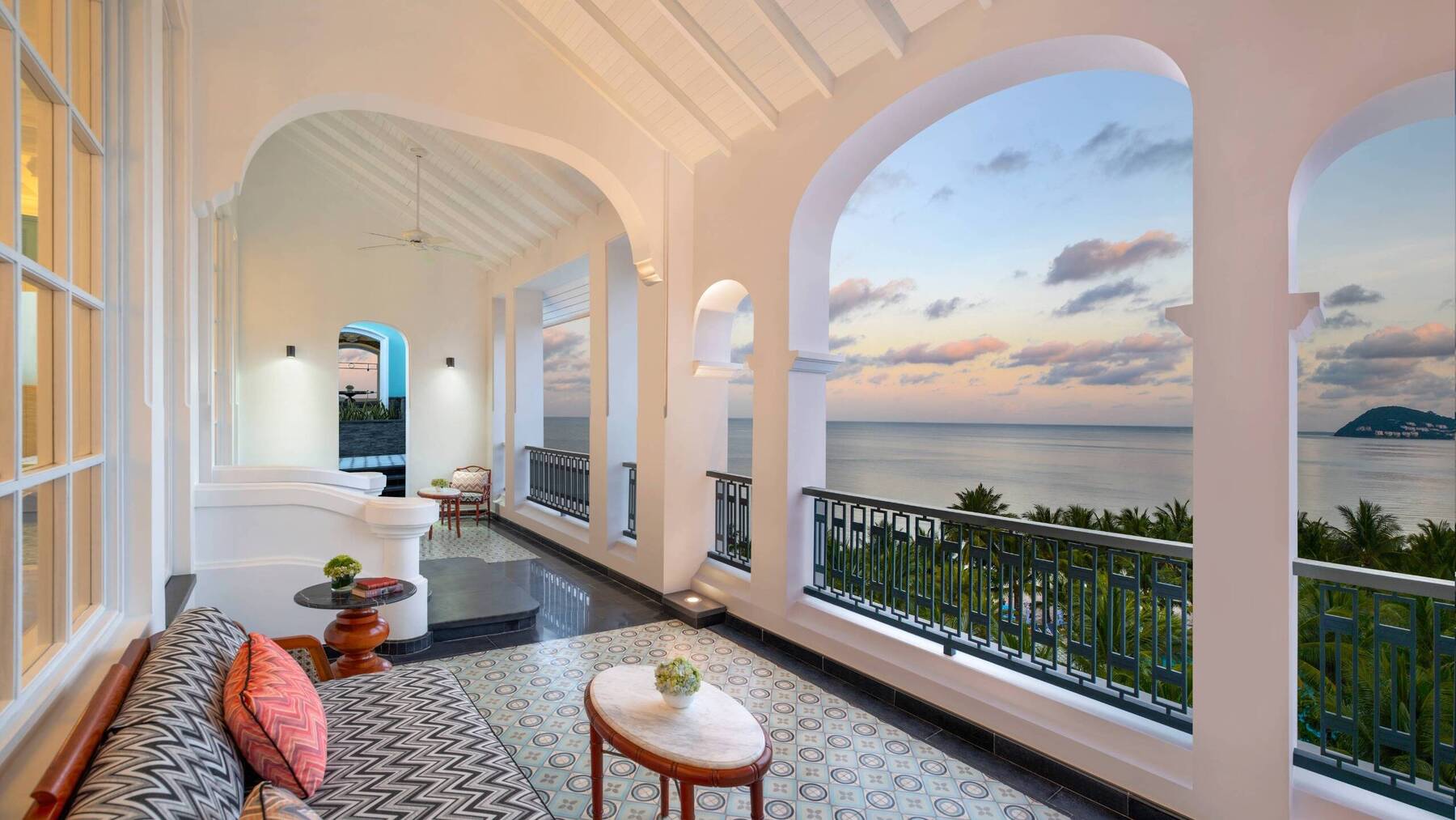 Turquoise Suite Executive Suite