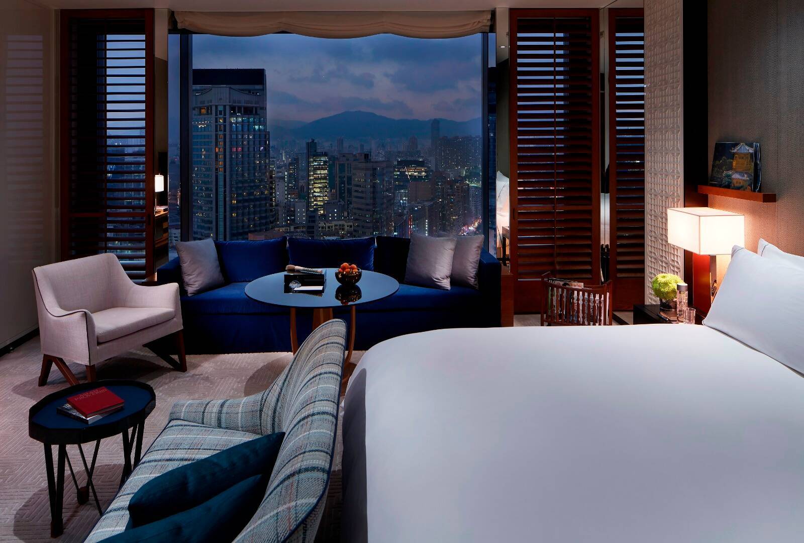  Kowloon Peak View Room King 