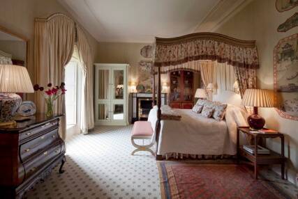 SIR CHRISTOPHER COOTE SUITE