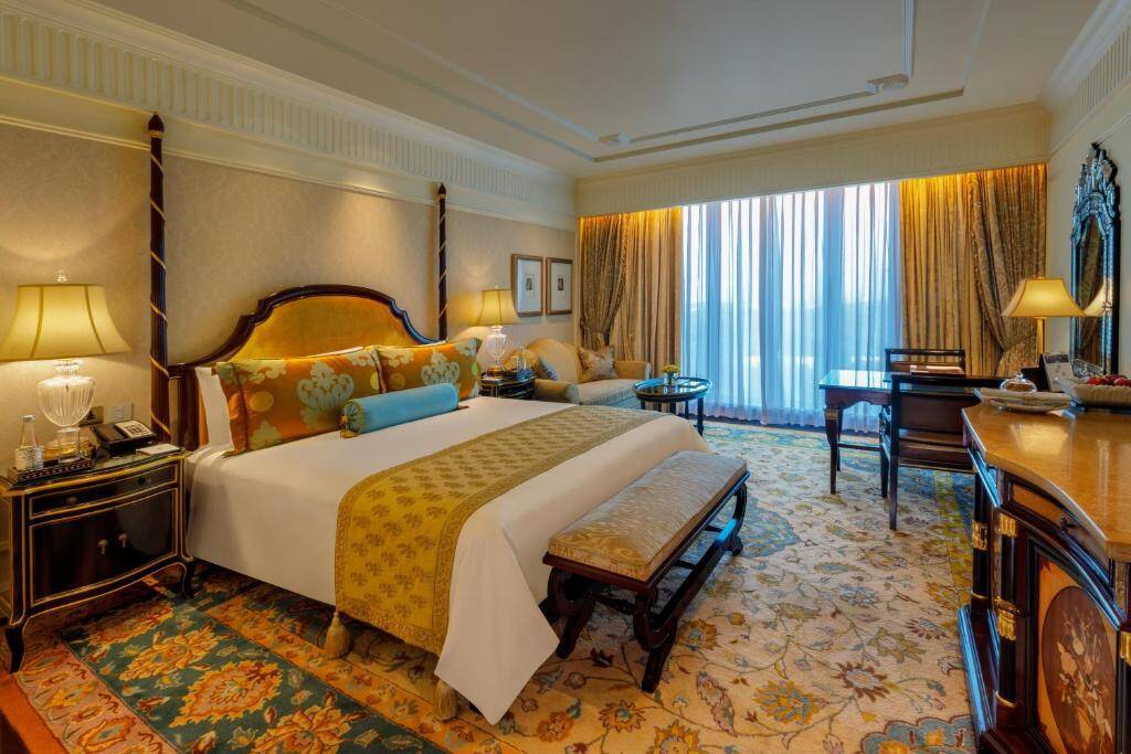 Premier Room