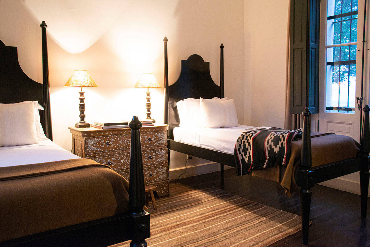 Colonial Twin Room