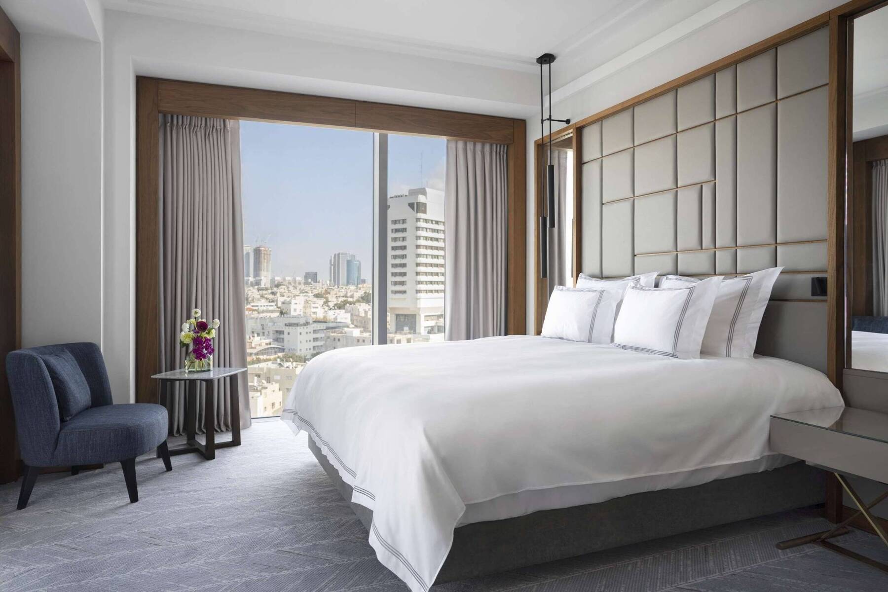 Grand City Room