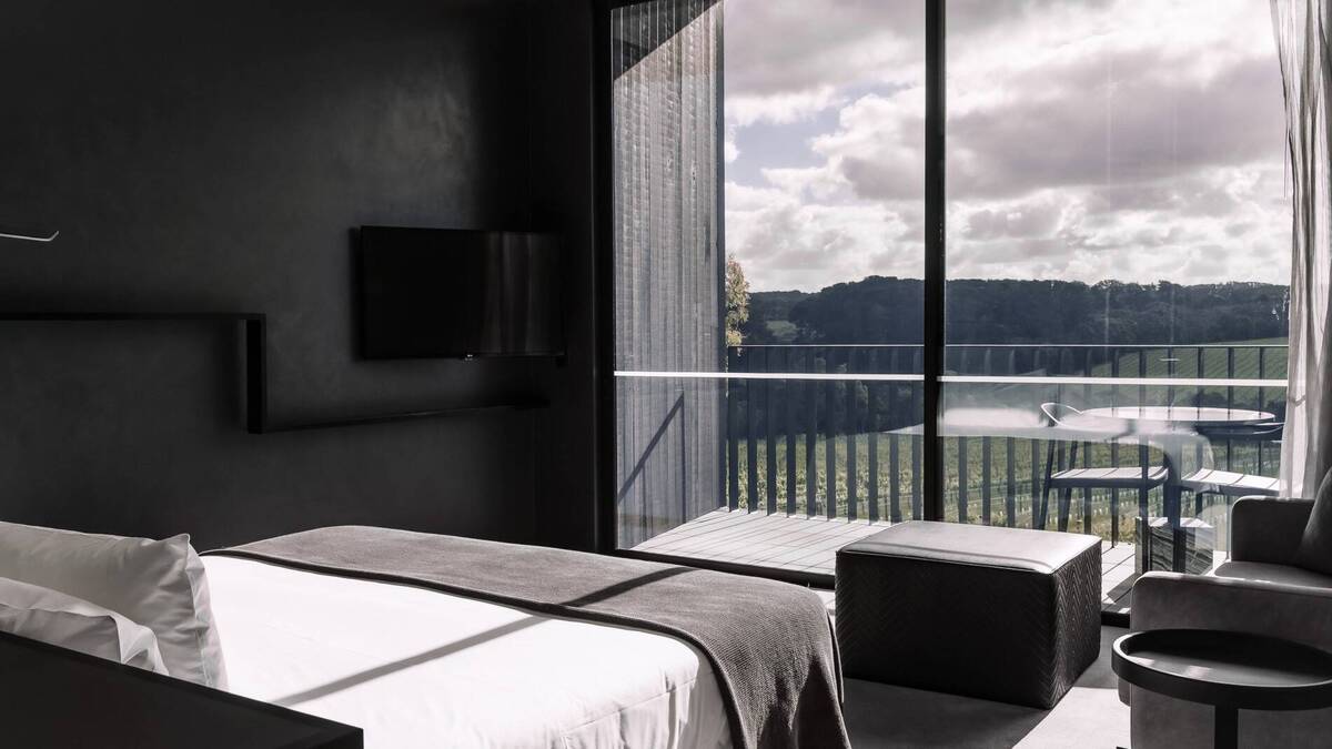 Vineyard Room with Bath