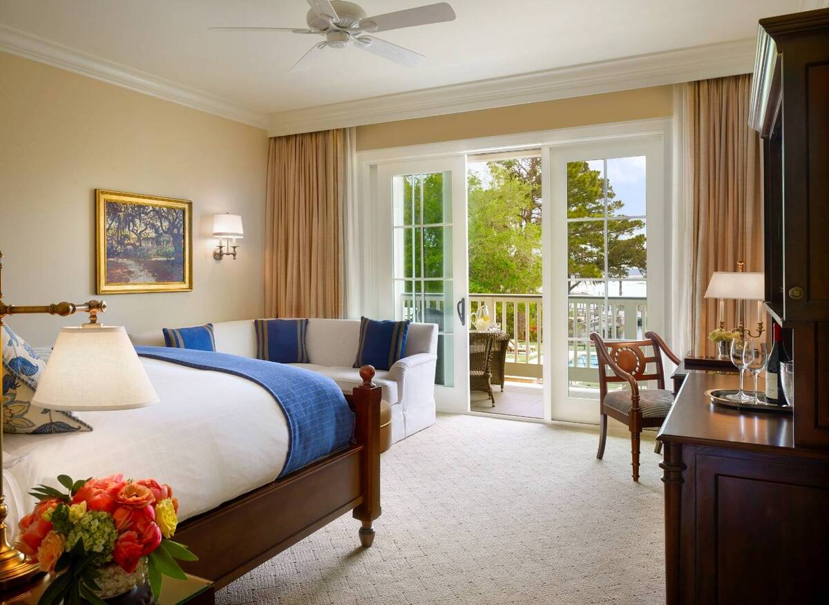 King Guest House Lagoon View Accessible Room